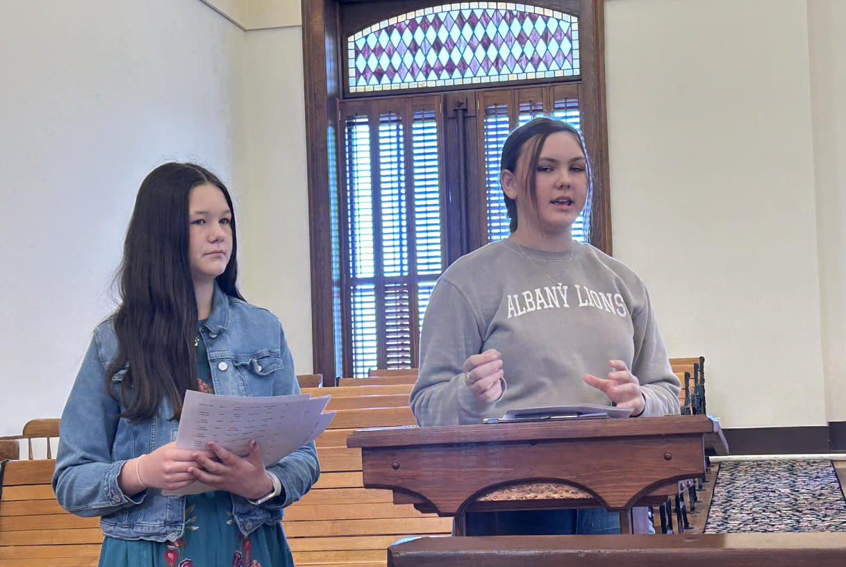 4-H members launch courthouse beautification project