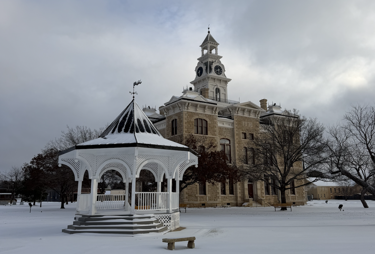 Arctic blast blankets Shackelford County