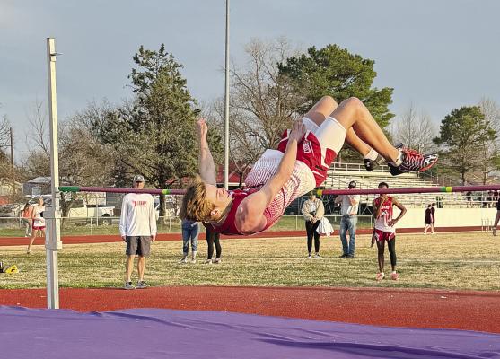 Jr. high track teams compete in Anson, Cross Plains