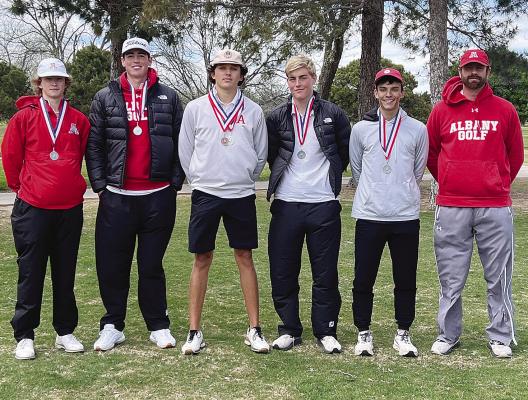 Golfers move on to regional