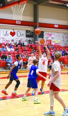 Donn ie Lucas / Albany News Jamie Barrera goes up for a shot at the buzzer during the 8th grade Cubs win over Abilene Christian
