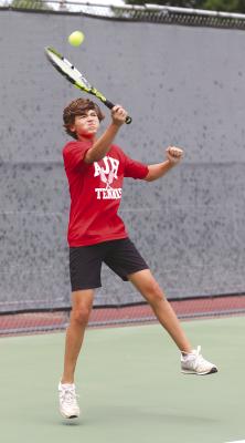 Jr. high athletes end year at district tennis tourney