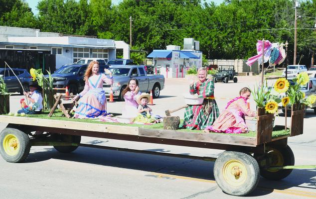 Highlights of 2024 Fandangle Parade