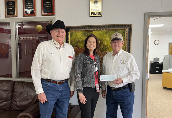 Albany Masons donate to dyslexia program, senior center
