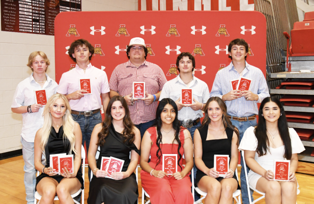 Lions, Lady Lions recognized at athletic banquet