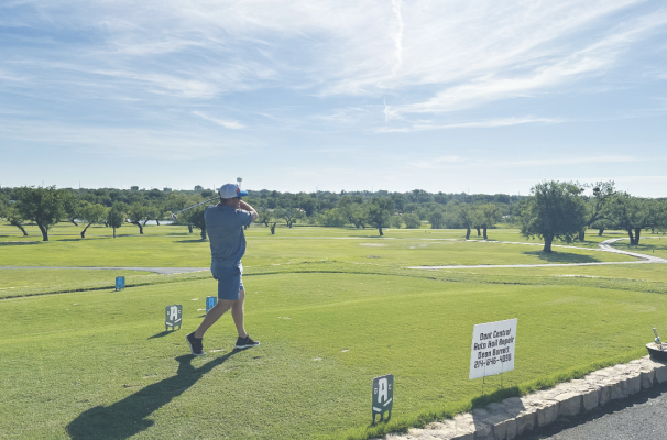 Teams pack Albany Golf Club for weekend fundraiser