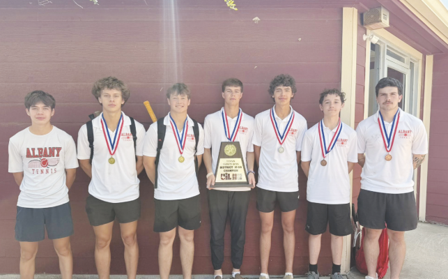 Albany claims district tennis title