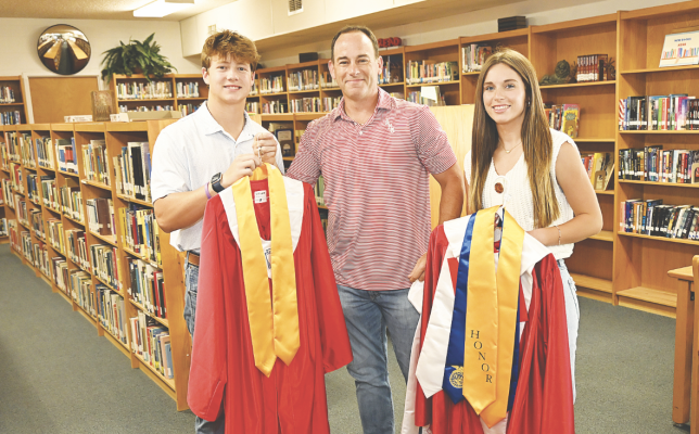 Peterson, Ivy named top graduates for Class of 2026